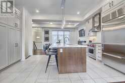 9392 BAYVIEW AVENUE Richmond Hill