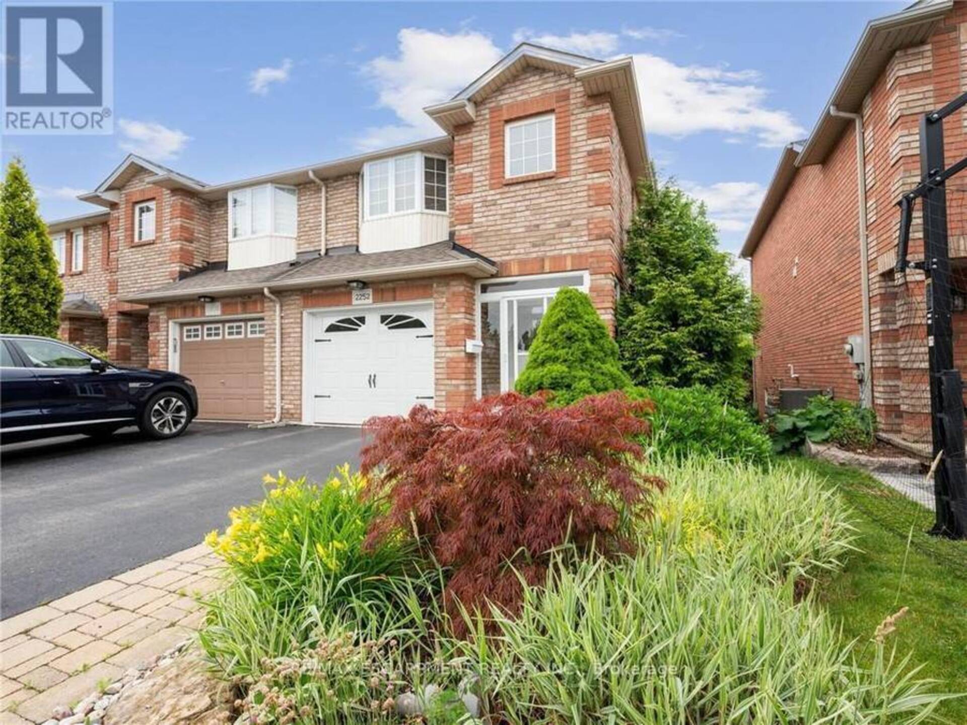 2252 FAIRBAIRN COURT Oakville