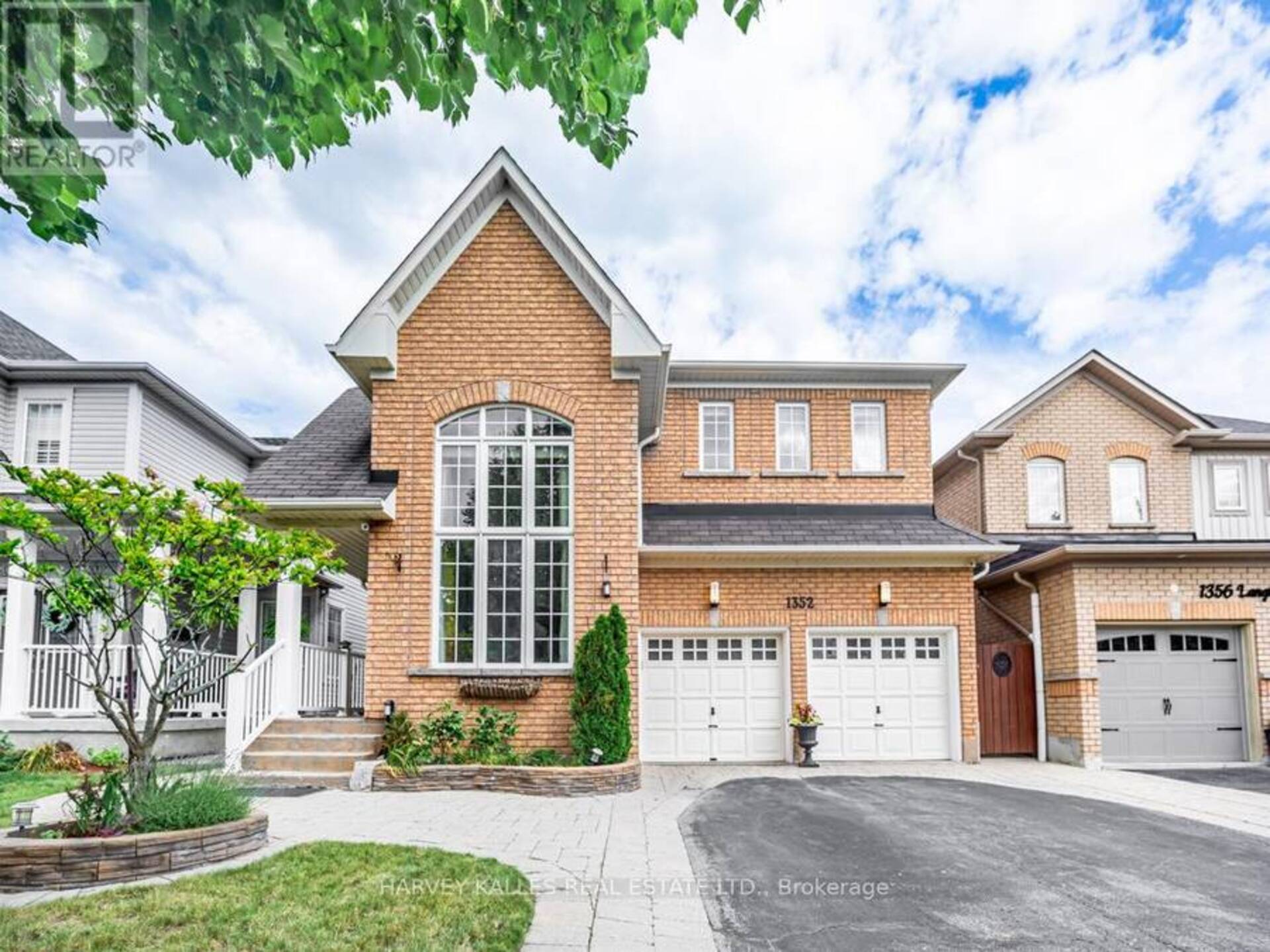 1352 LANGLEY CIRCLE Oshawa 