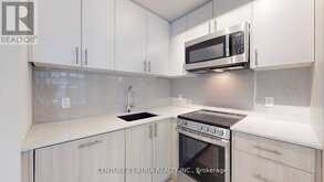 101 - 250 LAWRENCE AVENUE W Toronto