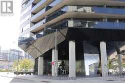 714 - 21 LAWREN HARRIS SQUARE Toronto