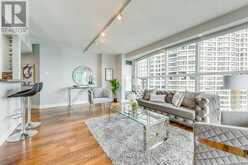 2207 - 77 HARBOUR SQUARE Toronto 