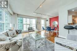 2207 - 77 HARBOUR SQUARE Toronto 