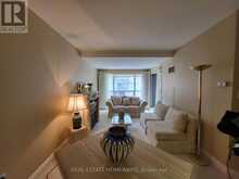 905 - 887 BAY STREET Toronto