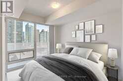 1004 - 88 HARBOUR STREET Toronto