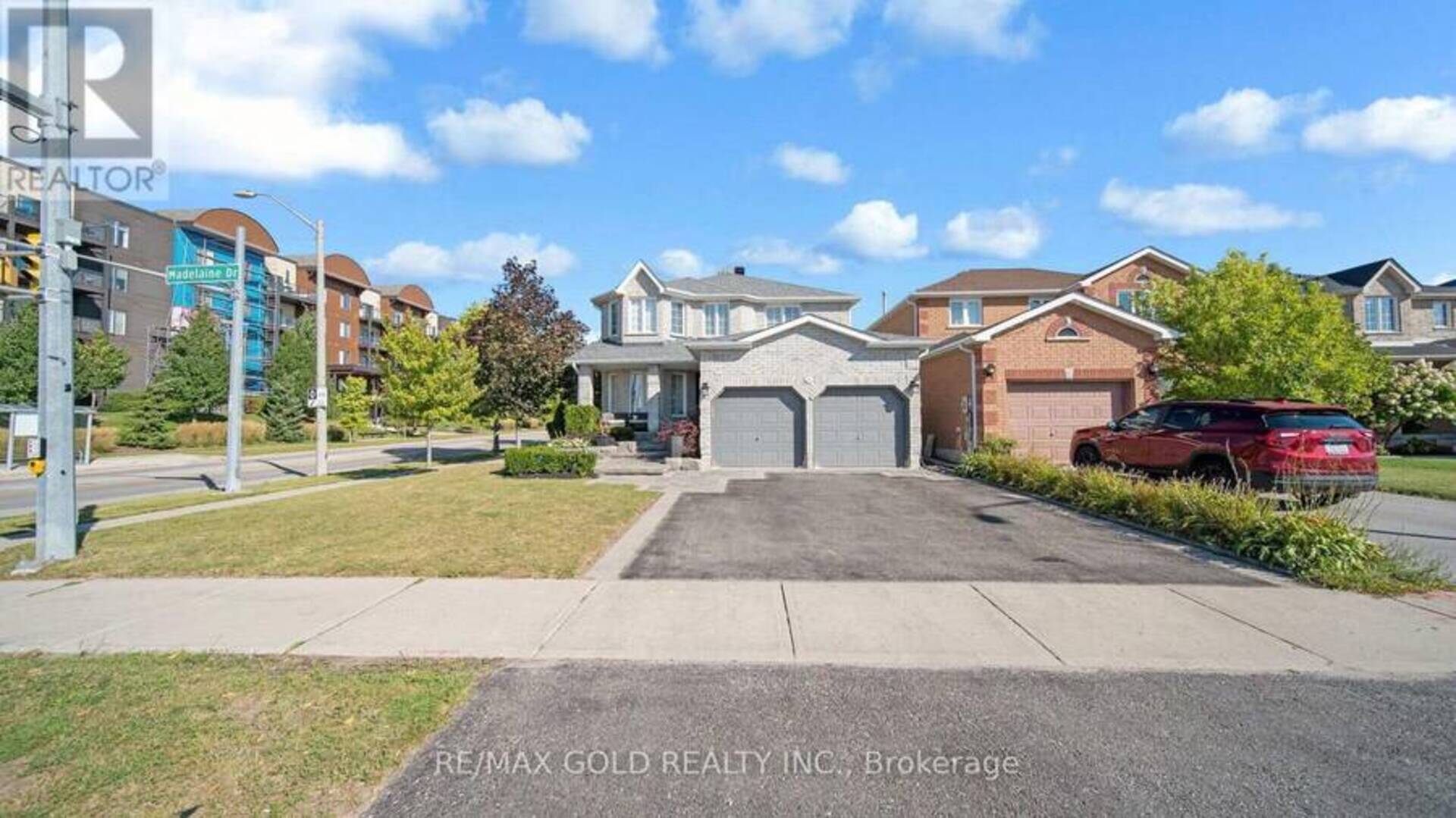 61 MADELAINE DRIVE Barrie 