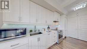 706 - 8763 BAYVIEW AVENUE Richmond Hill 