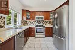 134 HOLLANDVIEW TRAIL Aurora 