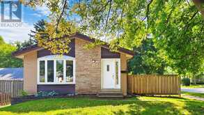 88 MCCRANEY STREET W Oakville 