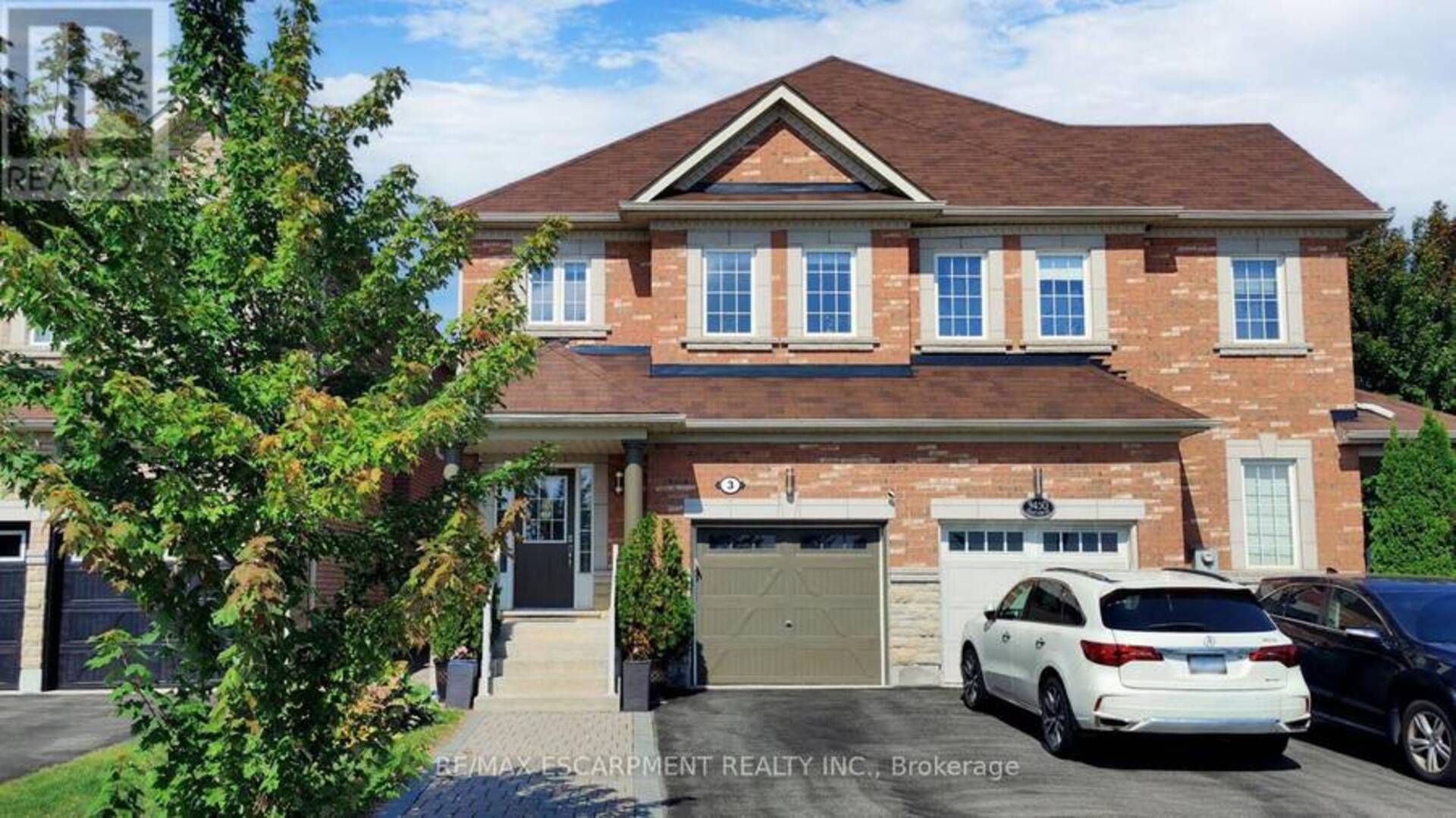 3 DILLON DRIVE Brampton 