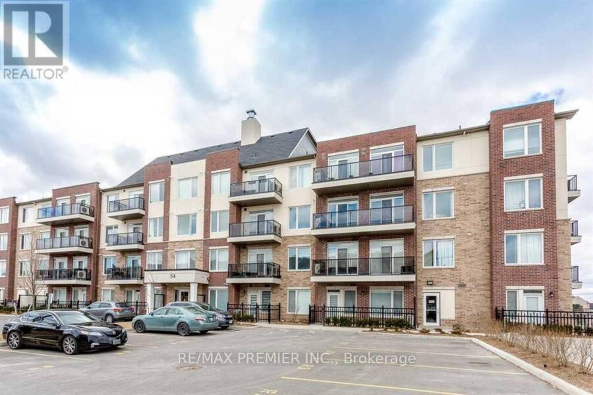 313 - 54 SKY HARBOUR DRIVE Brampton 