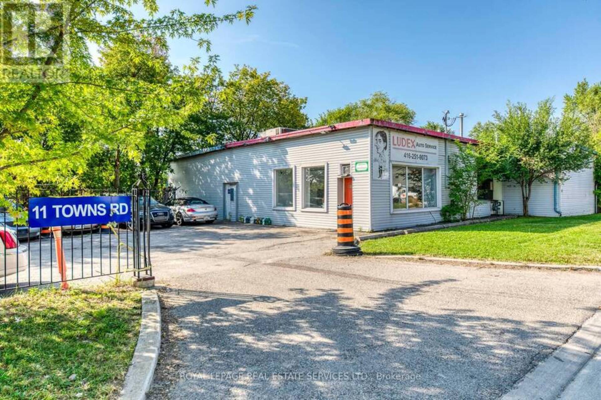 11 TOWNS ROAD Toronto