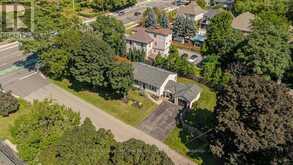 989 NORTH SHORE BOULEVARD W Burlington 