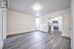 4 - 1074 ST CLAIR AVENUE W Toronto 