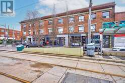 4 - 1074 ST CLAIR AVENUE W Toronto 