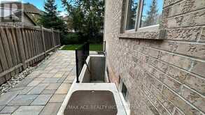 2169 HILLMOUNT DRIVE Oakville 