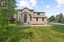 16 ROYAL AMBER CRESCENT East Gwillimbury 