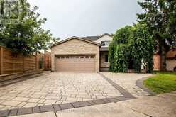 4 GILMOUR DRIVE Ajax