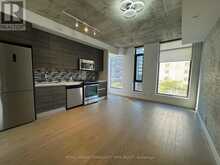 302 - 111 BATHURST STREET Toronto