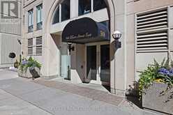 802 - 388 BLOOR STREET E Toronto