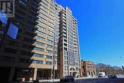 802 - 388 BLOOR STREET E Toronto