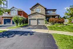 9 LACONA CRESCENT Richmond Hill