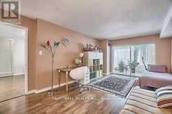 812 - 309 MAJOR MACKENZIE DRIVE E Richmond Hill 