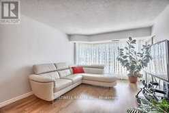 812 - 309 MAJOR MACKENZIE DRIVE E Richmond Hill 