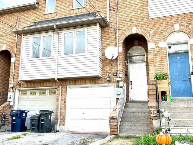 19 WARNER AVE AVENUE E Toronto Ontario