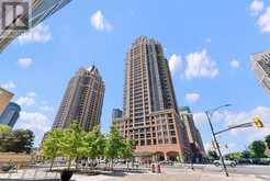 1504 - 4090 LIVING ARTS DRIVE Mississauga