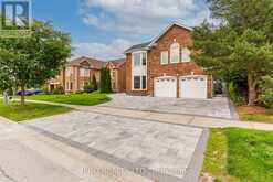 35 SAYOR DRIVE Ajax 