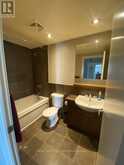 910 - 218 QUEENS QUAY W Toronto 