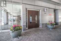 910 - 218 QUEENS QUAY W Toronto 