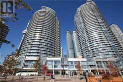 910 - 218 QUEENS QUAY W Toronto 