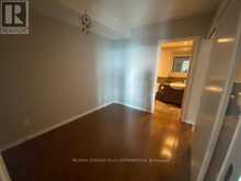 910 - 218 QUEENS QUAY W Toronto 