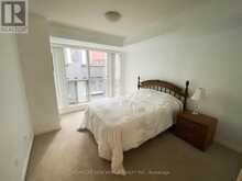 725 - 270 WELLINGTON STREET W Toronto