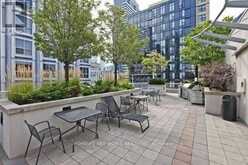 725 - 270 WELLINGTON STREET W Toronto