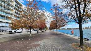 305 - 118 MERCHANTS' WHARF Toronto