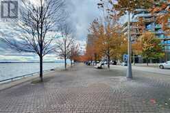 305 - 118 MERCHANTS' WHARF Toronto