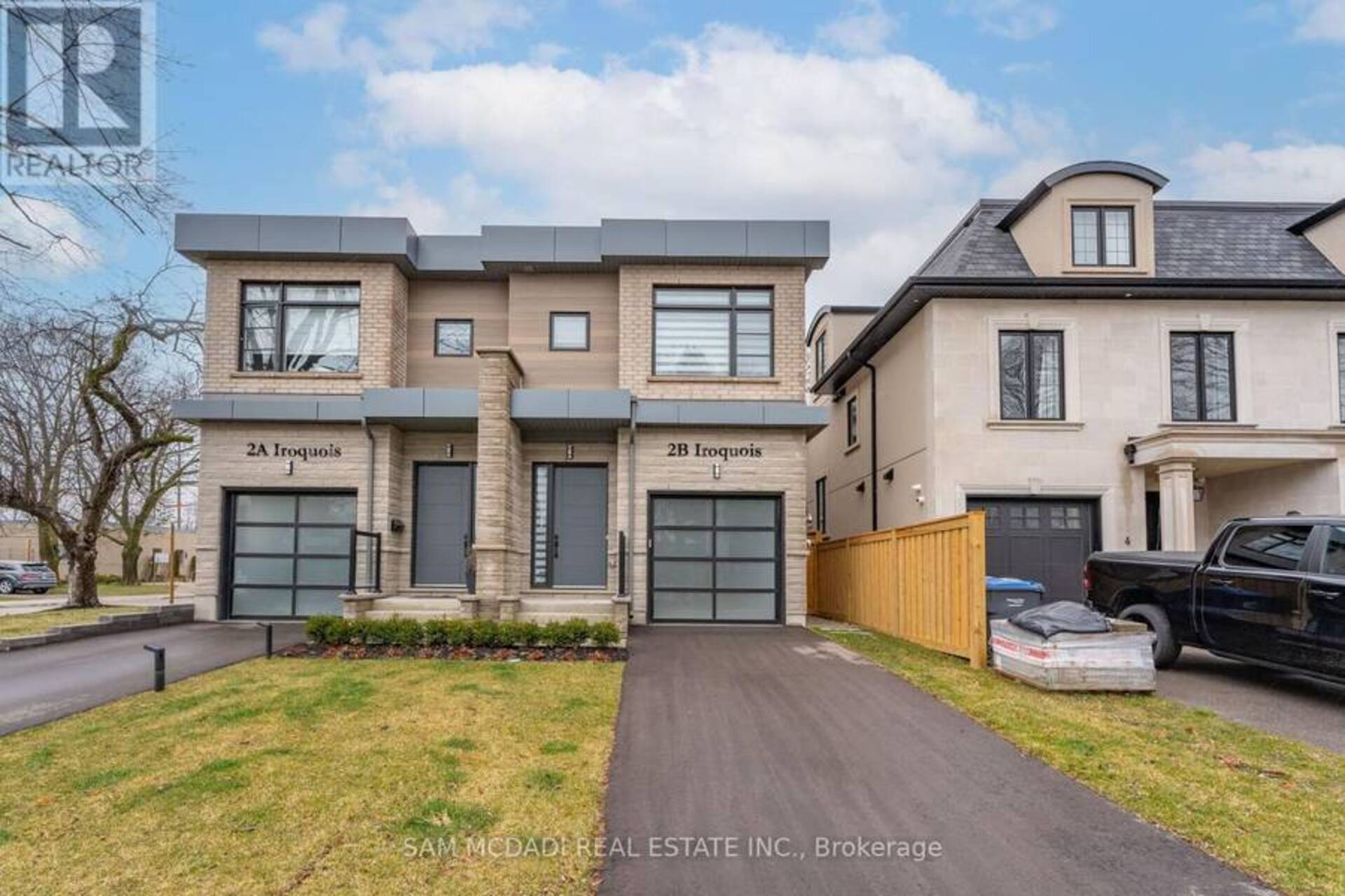 2B IROQUOIS AVENUE Mississauga 