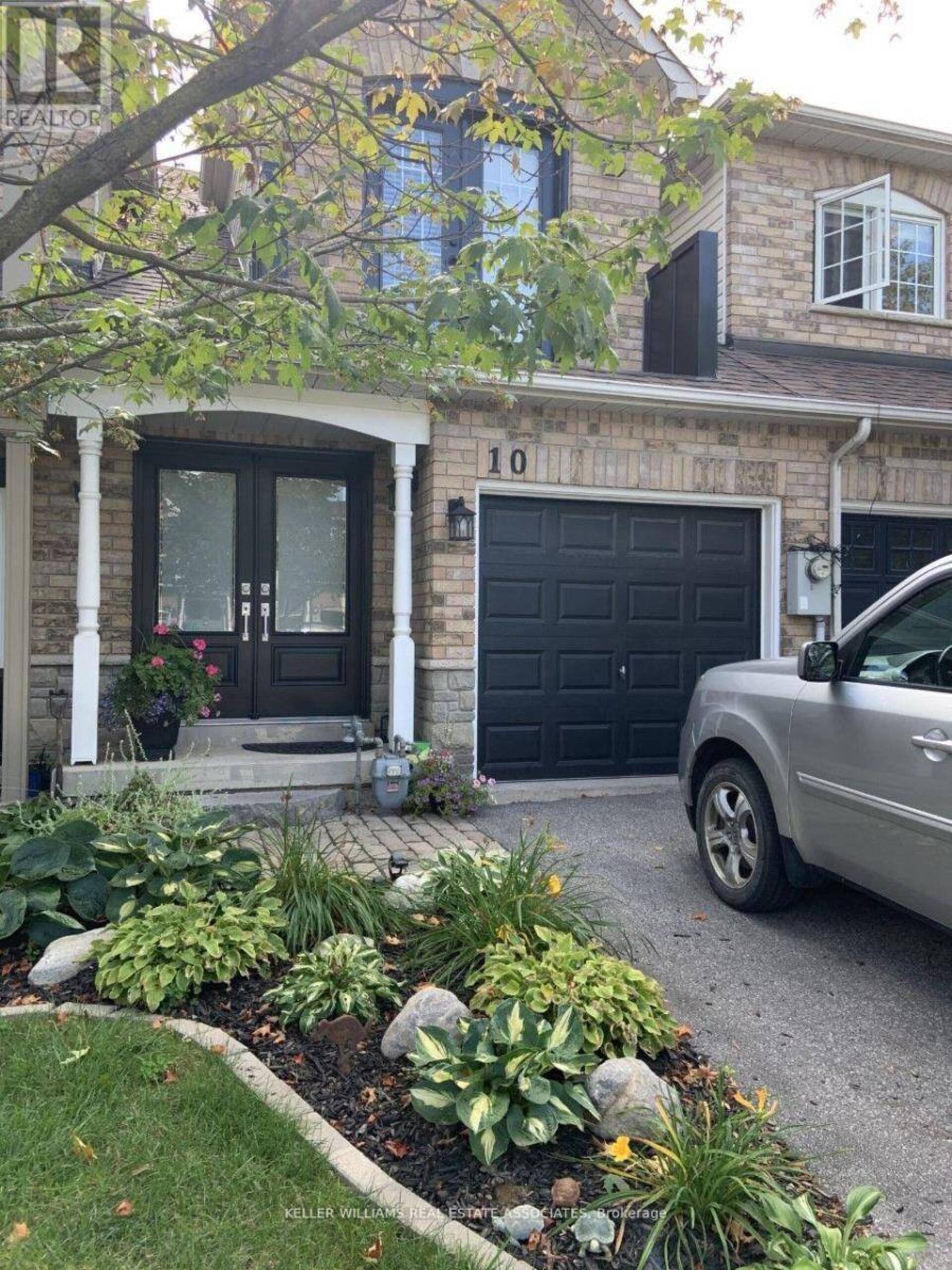 10 BRADLEY DRIVE Halton Hills 