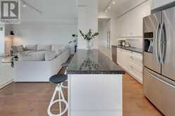 313 - 20 SCRIVENER SQUARE Toronto