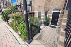 16 - 760 LAWRENCE AVENUE W Toronto