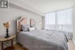 909 - 120 PROMENADE CIRCLE Vaughan 