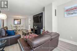 909 - 120 PROMENADE CIRCLE Vaughan 