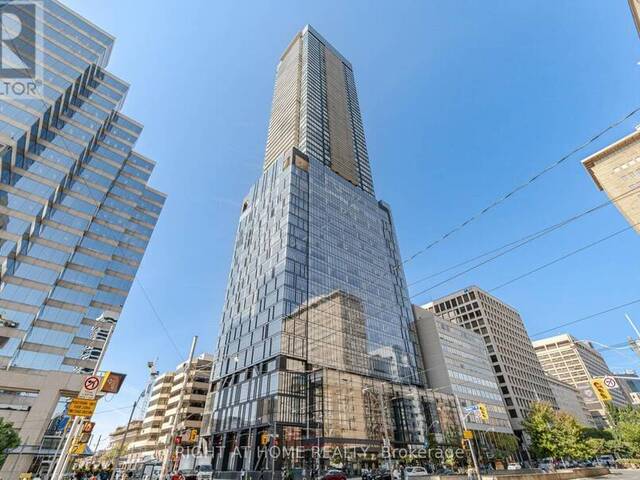 2507 - 488 UNIVERSITY AVENUE Toronto Ontario