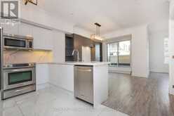 PH17 - 650 SHEPPARD AVENUE E Toronto