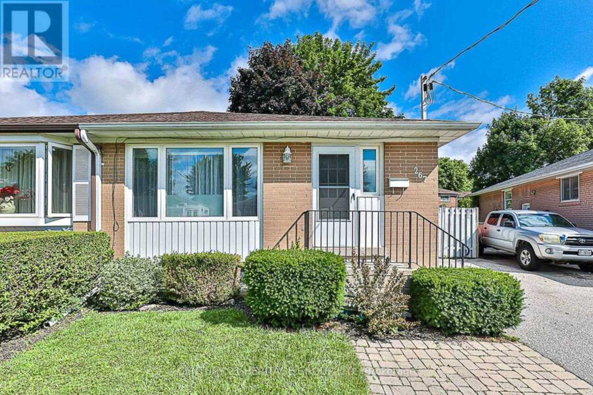 267 SILVERBIRCH DRIVE Newmarket 