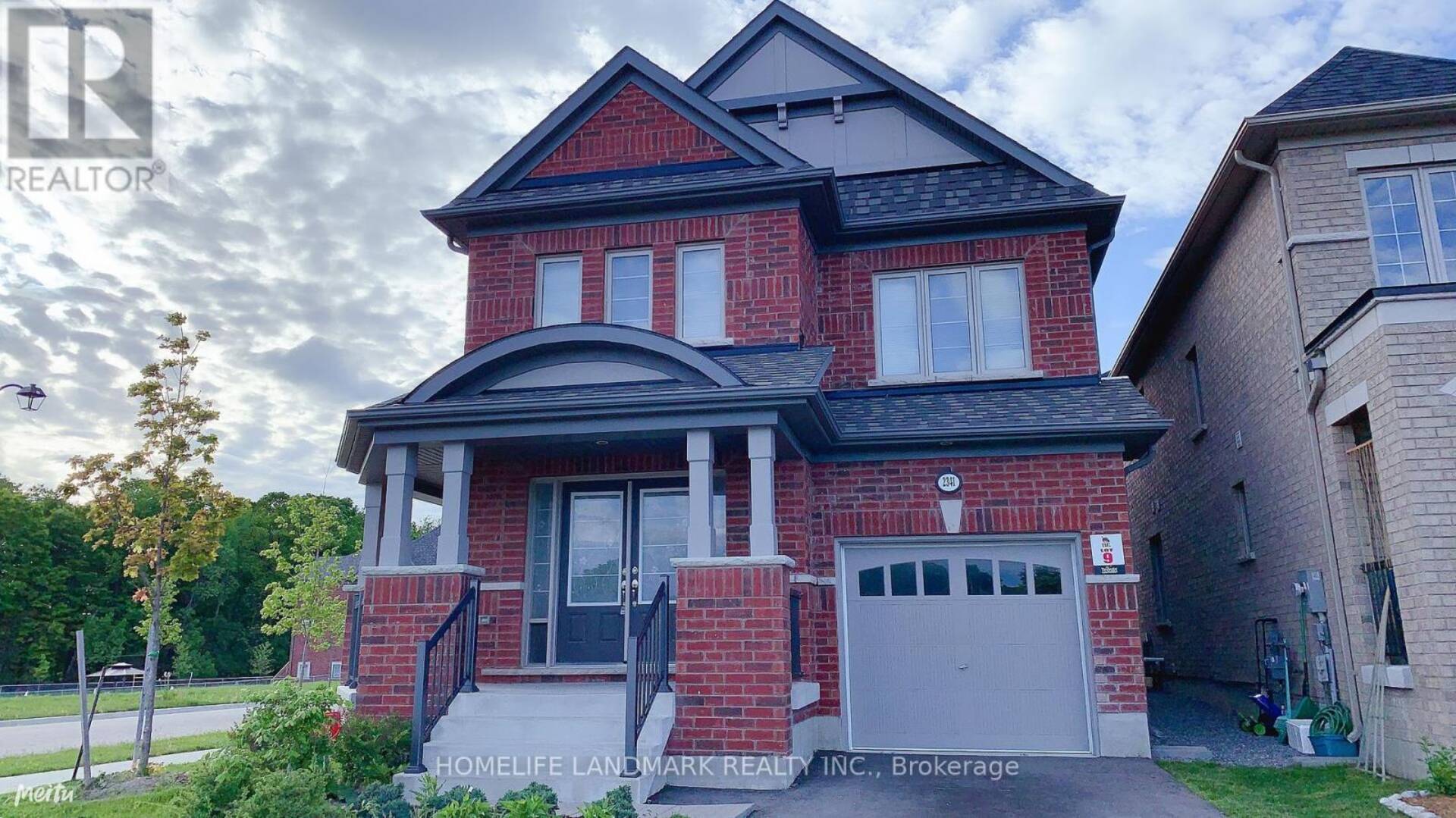 2341 DRESS CIRCLE CRESCENT Oshawa 