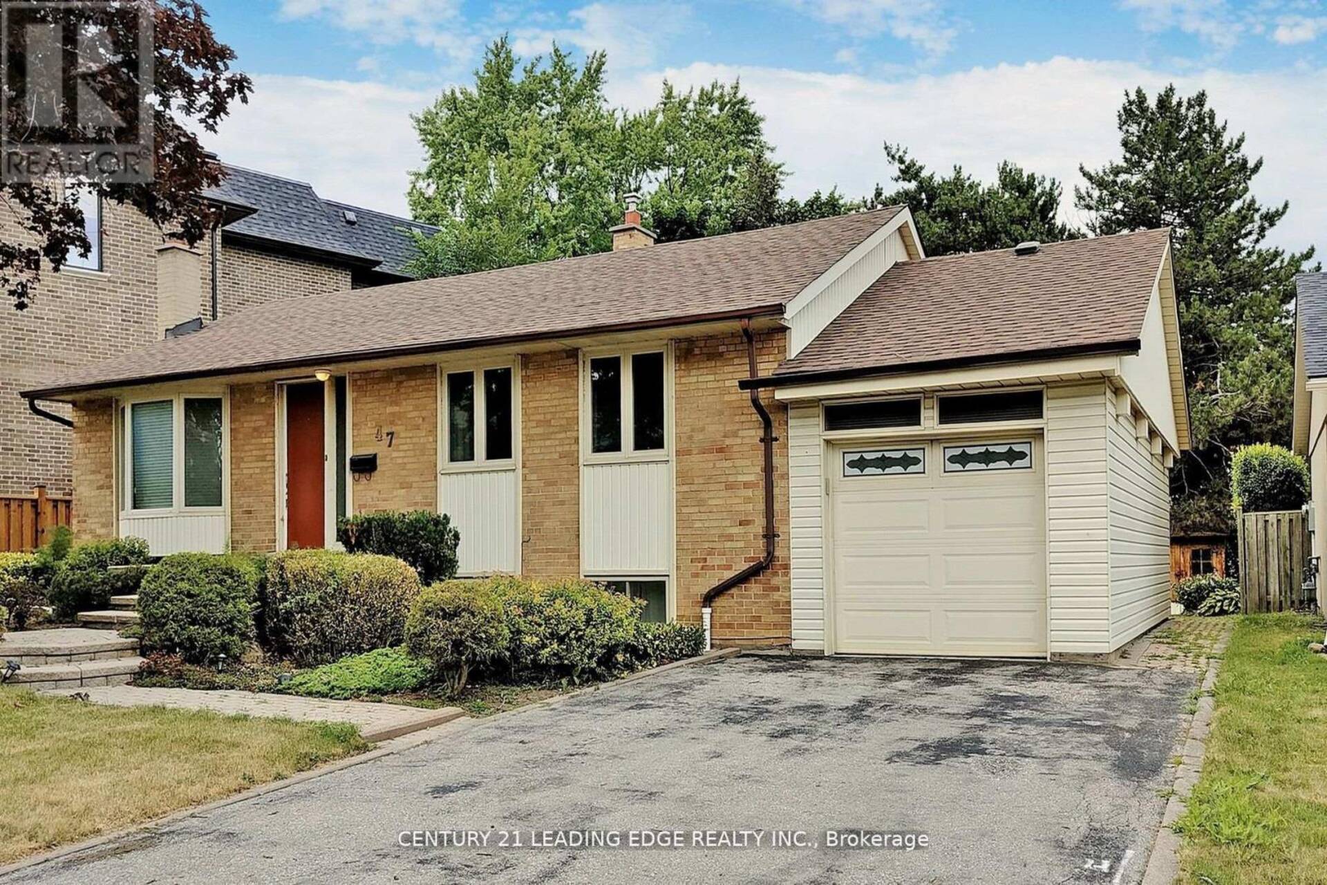 47 SOUTHWELL DRIVE Toronto